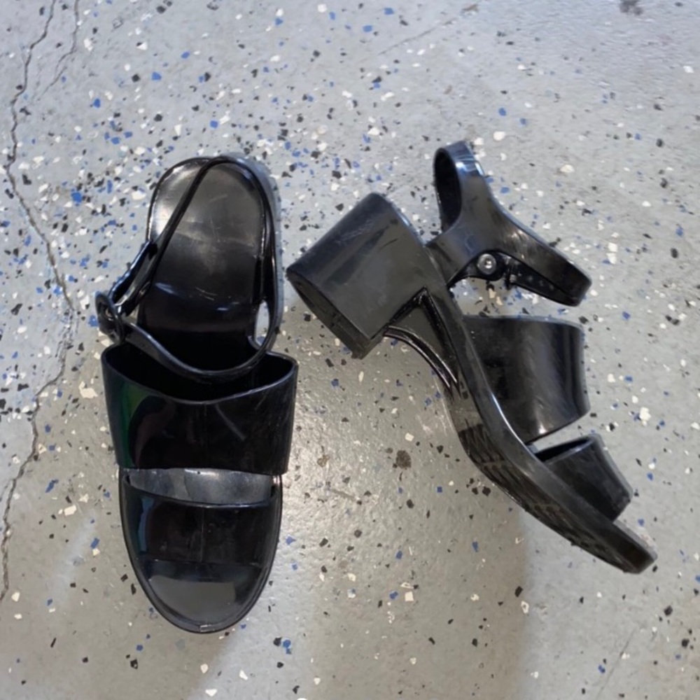 American Apparel Black sandals w/ heel. W 6